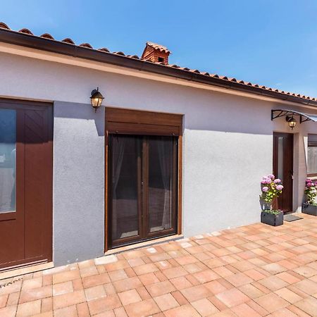 1 Bedroom Stunning Apartment In PUY Exterior foto