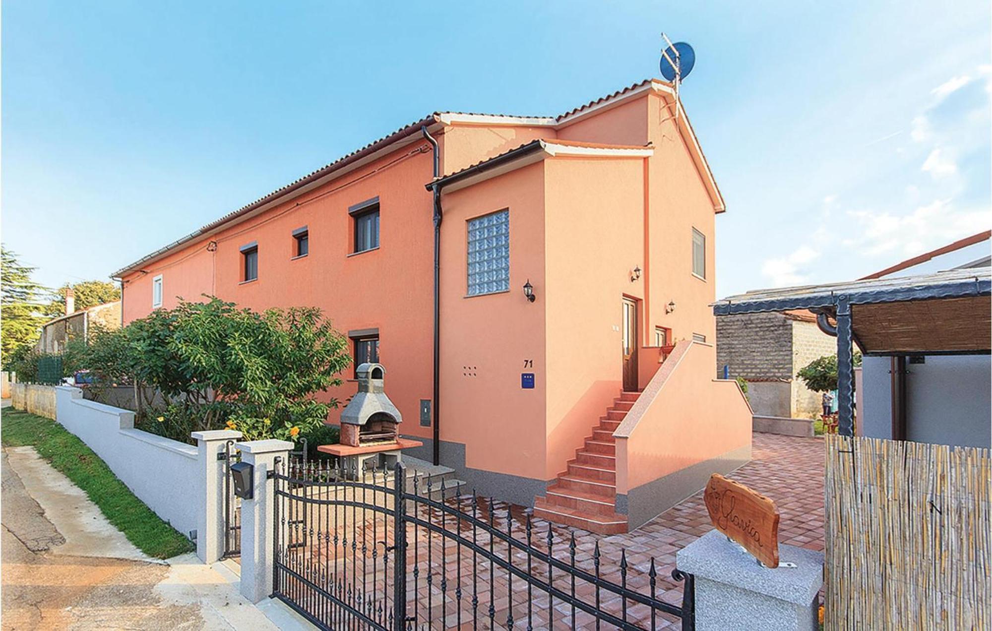1 Bedroom Stunning Apartment In PUY Exterior foto