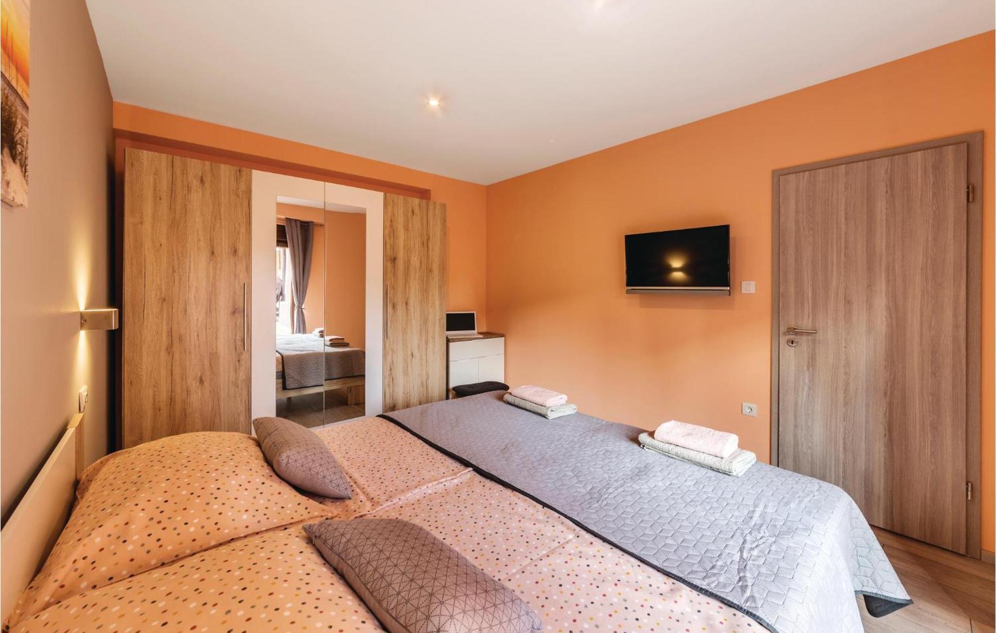 1 Bedroom Stunning Apartment In PUY Exterior foto